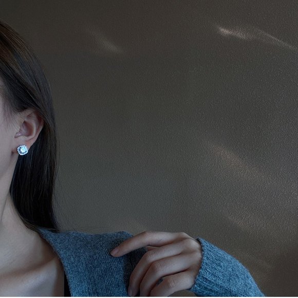 Last Pair💕Zircon Stone Stud Earrings - Picture 7 of 10